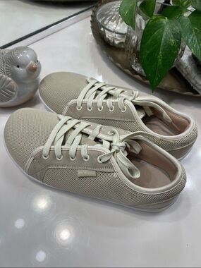 Widestep Brand Cream Knit Lace-Up Women's Sneakers